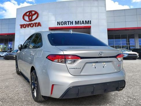 Used 2023 Toyota Corolla SE image 3