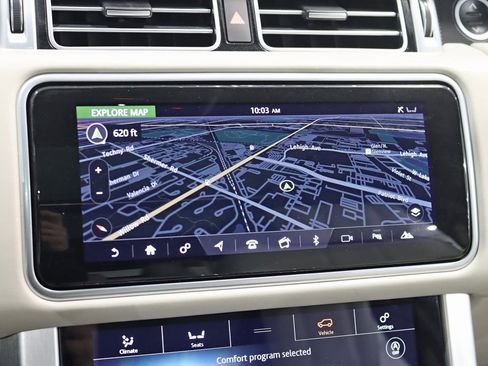 Used 2020 Land Rover Range Rover HSE image 18