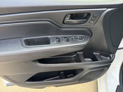 Used 2023 Honda Odyssey Sport image 7