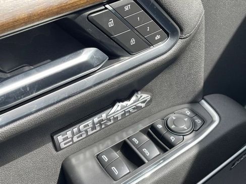 New 2026 Chevrolet Silverado 1500 High Country AWD/4WD image 17