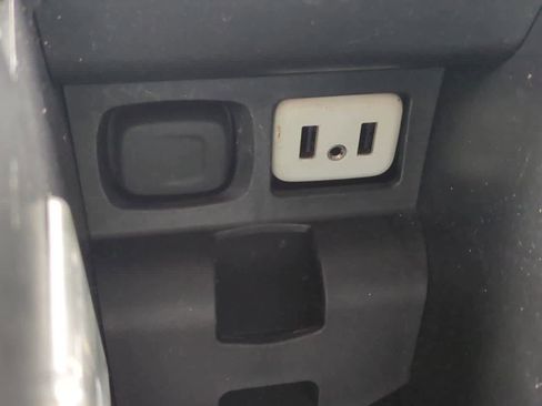 Used 2018 Chevrolet Impala Premier w/ Premier Convenience Package image 31