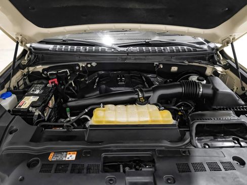 Used 2018 Lincoln Navigator Select w/ Technology Package image 51