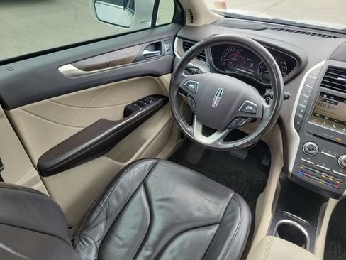 Used 2017 Lincoln MKC Reserve w/ Lincoln MKC Climate Package AWD/4WD image 15