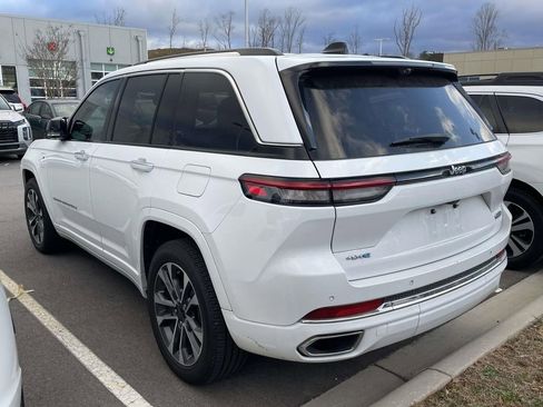 Used 2022 Jeep Grand Cherokee Overland w/ Advanced Protech Group III image 3