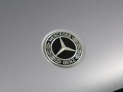 Used 2025 Mercedes-Benz GLE 450e 4MATIC image 27