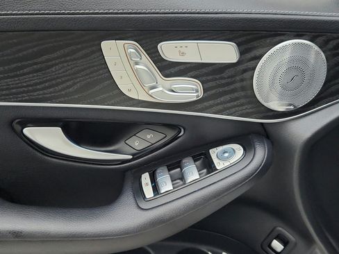 Used 2017 Mercedes-Benz GLC 300 4MATIC image 25