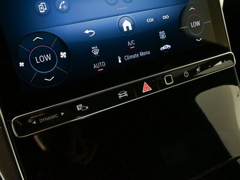 New 2025 Mercedes-Benz GLC 300 4MATIC image 14