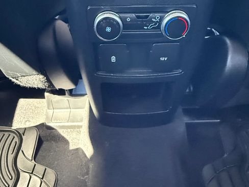 Used 2020 Ford Explorer XLT w/ Class III Trailer Tow Package AWD/4WD image 34