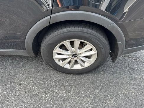 Used 2019 Kia Sorento L FWD image 19