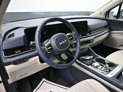 New 2026 Kia Carnival EX FWD image 13