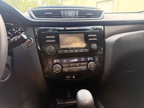 Used 2014 Nissan Rogue SV w/ SV Moonroof Package AWD/4WD image 20