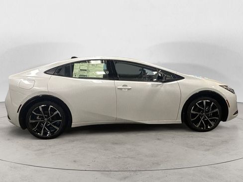 New 2026 Toyota Prius Plug-In Hybrid image 6