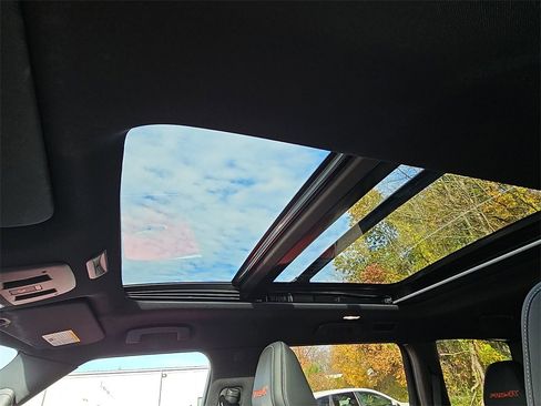 New 2025 Nissan Armada PRO-4X w/ Pro-4X Premium Package image 14