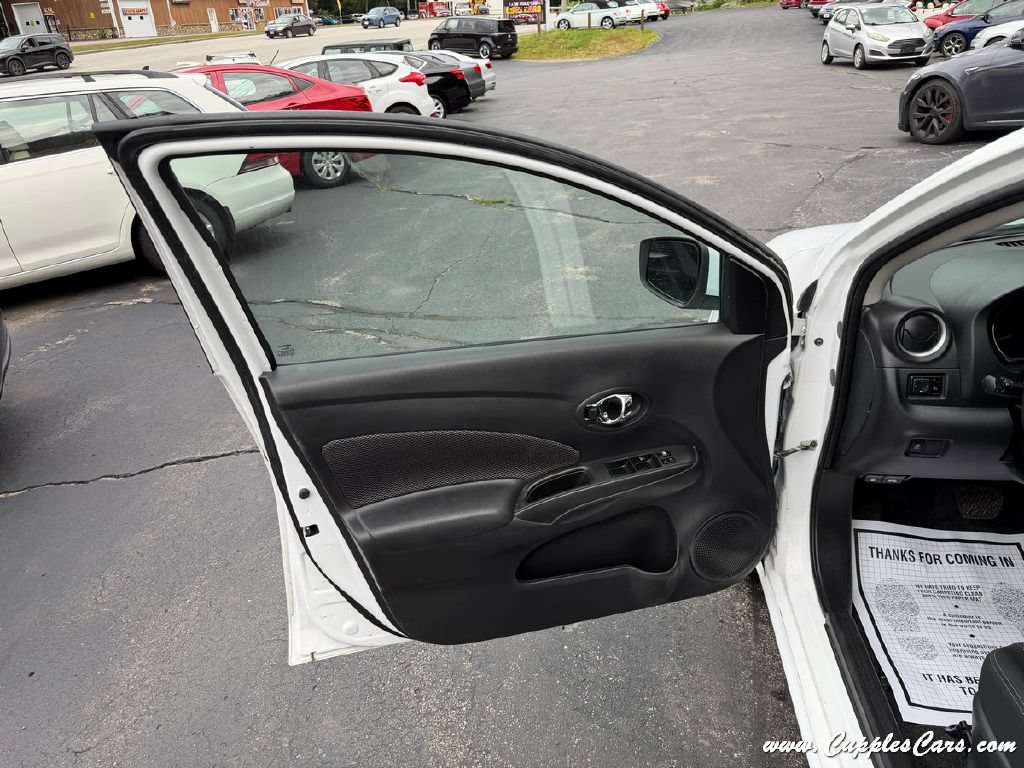 Used 2018 Nissan Versa SV w/ SV Special Edition Package FWD image 5