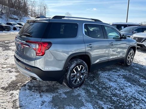 Used 2023 GMC Acadia SLE w/ Driver Convenience Package image 5