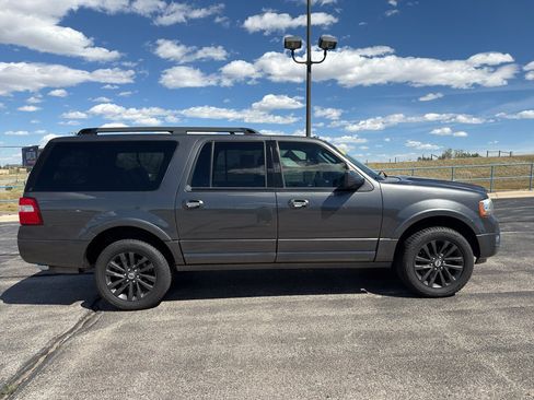 Used 2017 Ford Expedition EL Limited w/ Equipment Group 301A AWD/4WD image 9