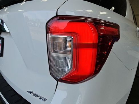 Used 2021 Ford Explorer XLT w/ Equipment Group 202A image 35
