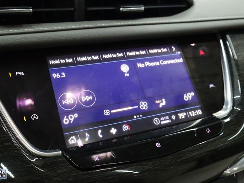 Used 2021 Cadillac XT6 Premium Luxury w/ LPO, Floor Liner Package image 20