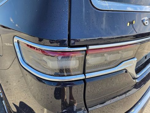 Certified 2022 Jeep Grand Wagoneer Series II AWD/4WD image 15