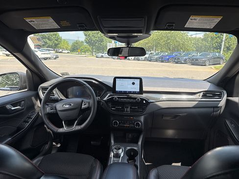Used 2025 Ford Escape ST-Line Select AWD/4WD image 5