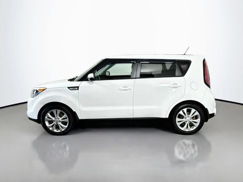 Used 2016 Kia Soul ! FWD image 5