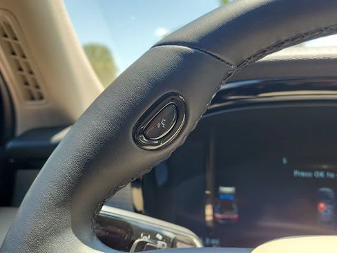 Certified 2025 Lincoln Corsair FWD image 20