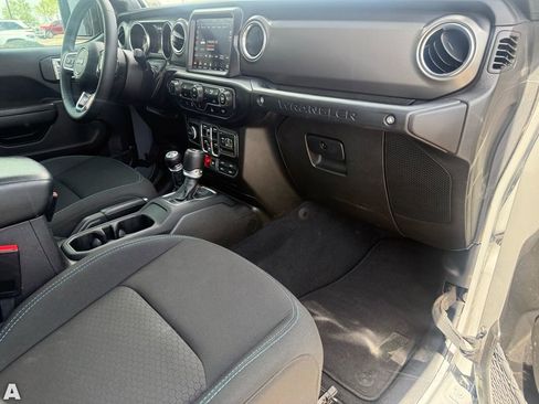 Certified 2023 Jeep Wrangler Unlimited Rubicon 4xe image 29