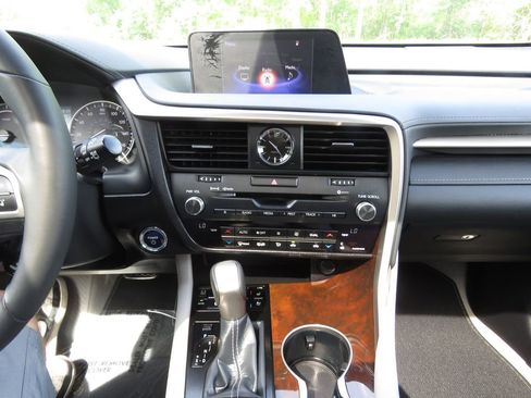 Used 2018 Lexus RX 450h AWD w/ Premium Package image 27
