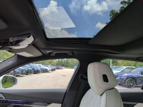 New 2027 BMW 530i RWD image 20