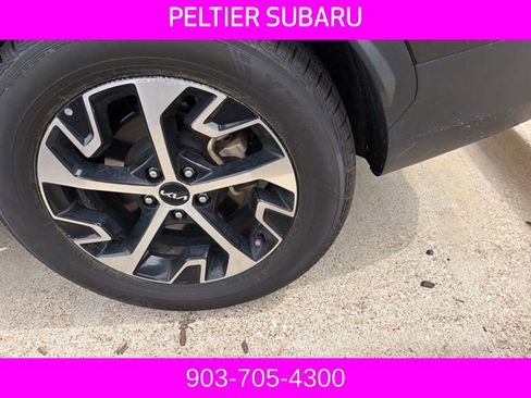 Used 2024 Kia Sportage EX image 4