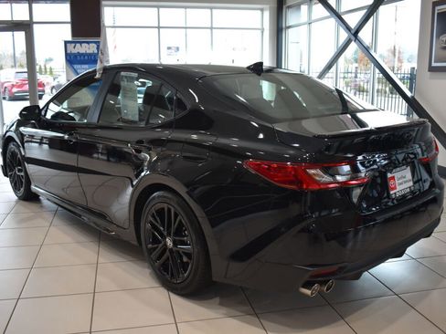 Certified 2025 Toyota Camry SE image 6