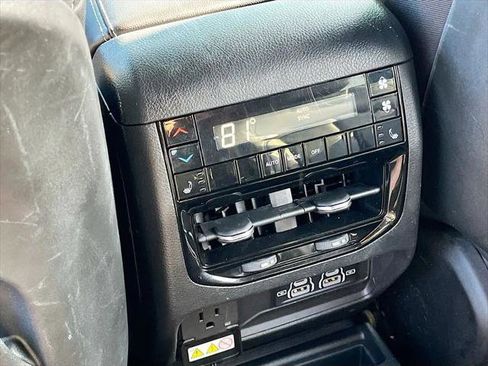 Certified 2025 Jeep Grand Cherokee L Limited AWD/4WD image 25