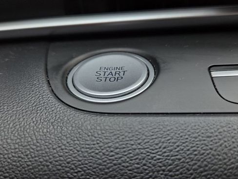 Certified 2023 Hyundai Elantra Limited FWD image 10