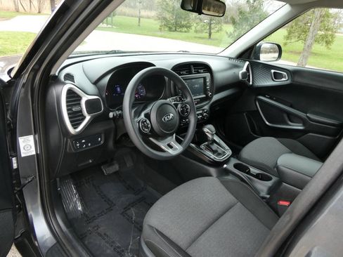 Used 2021 Kia Soul S FWD image 9
