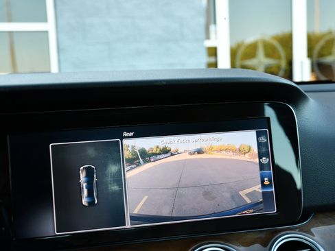 Used 2017 Mercedes-Benz E 300 image 15