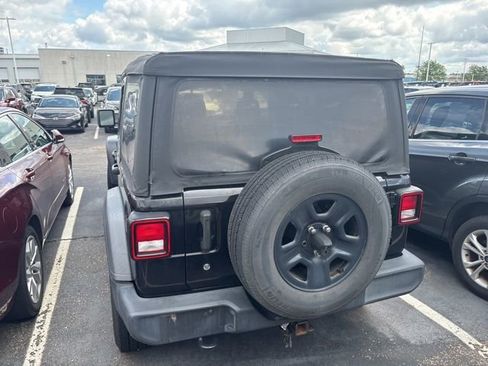 Used 2018 Jeep Wrangler Unlimited Sport AWD/4WD image 5