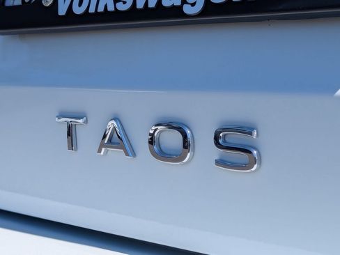 Used 2023 Volkswagen Taos SE AWD/4WD image 32