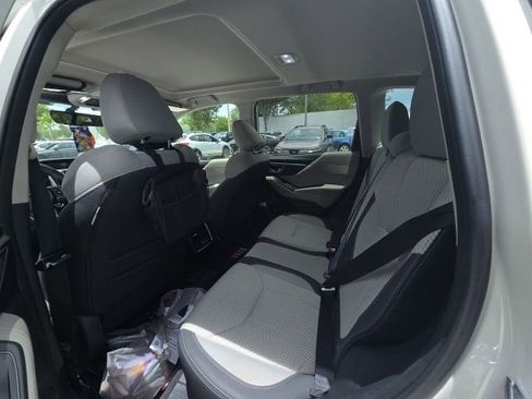 Used 2024 Subaru Forester Premium AWD/4WD image 10