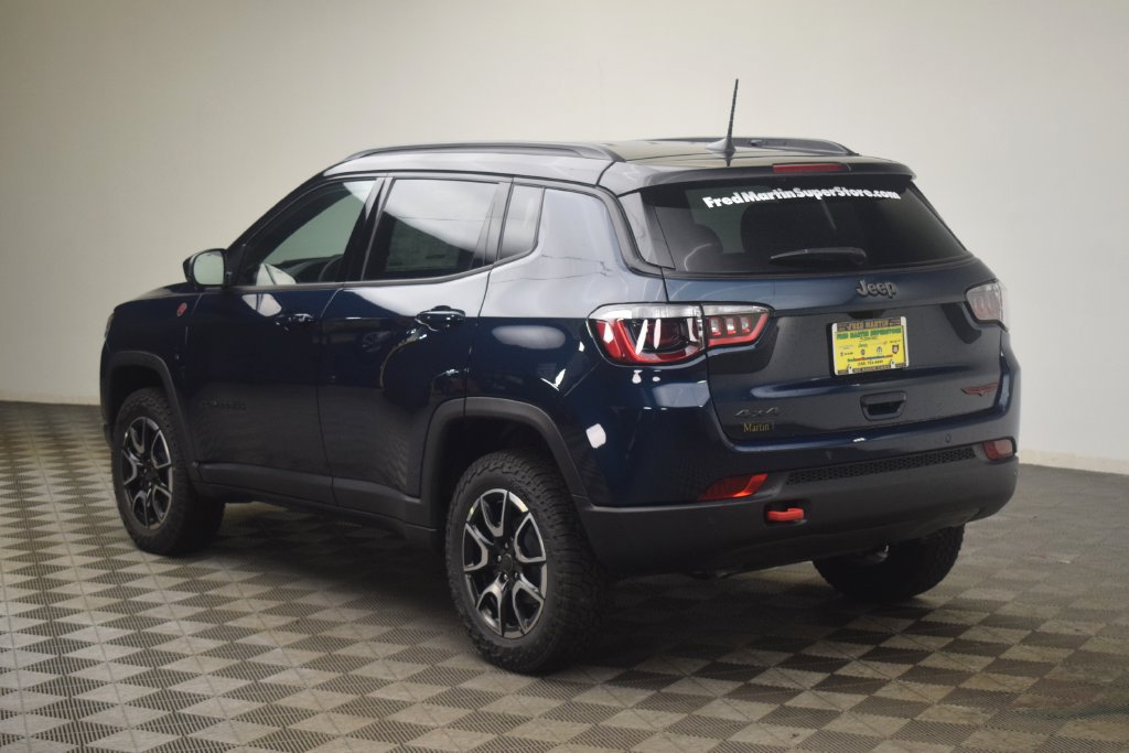 New 2026 Jeep Compass Trailhawk AWD/4WD image 11
