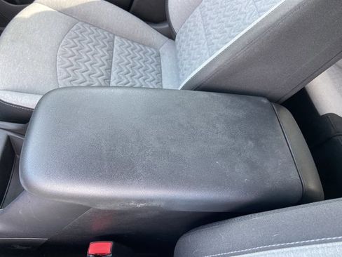 Used 2022 Chevrolet Equinox LT image 40