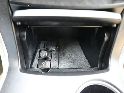 Used 2017 Toyota Camry XLE image 20