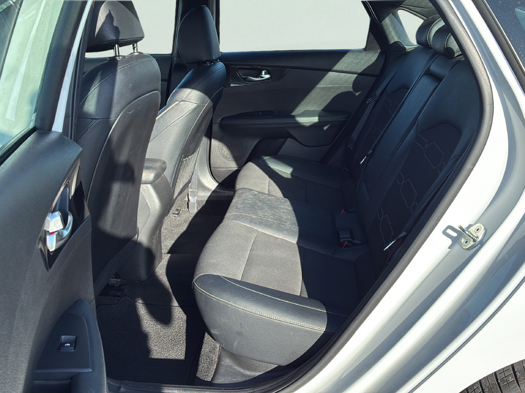 Used 2024 Kia Forte GT-Line w/ GT-Line Premium Package FWD image 17