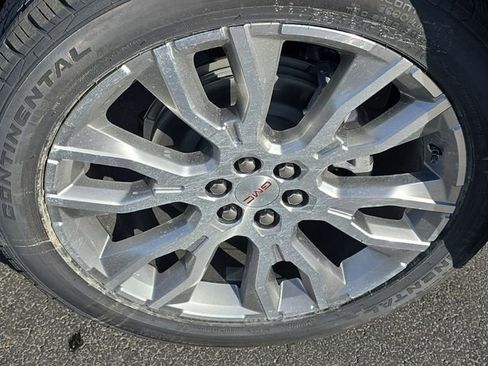 Used 2025 GMC Acadia Denali w/ Super Cruise Package image 34