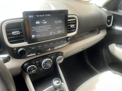 Used 2020 Hyundai Venue SEL FWD image 22