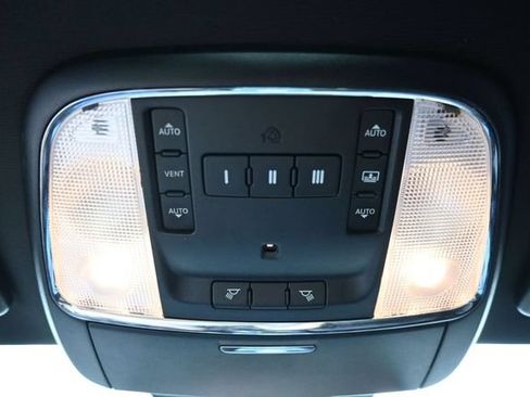 Used 2014 Chrysler 300 S RWD image 35