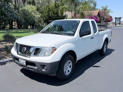 Used 2019 Nissan Frontier S RWD image 1