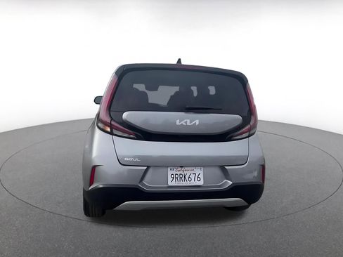 Used 2025 Kia Soul LX w/ LX Technology Package image 12