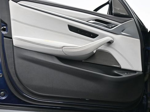 Used 2022 BMW M5 w/ Competition Package image 9