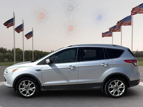 Used 2016 Ford Escape Titanium FWD image 3