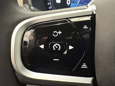 Used 2026 Volvo XC90 B6 Plus w/ Protection Package Premier image 13